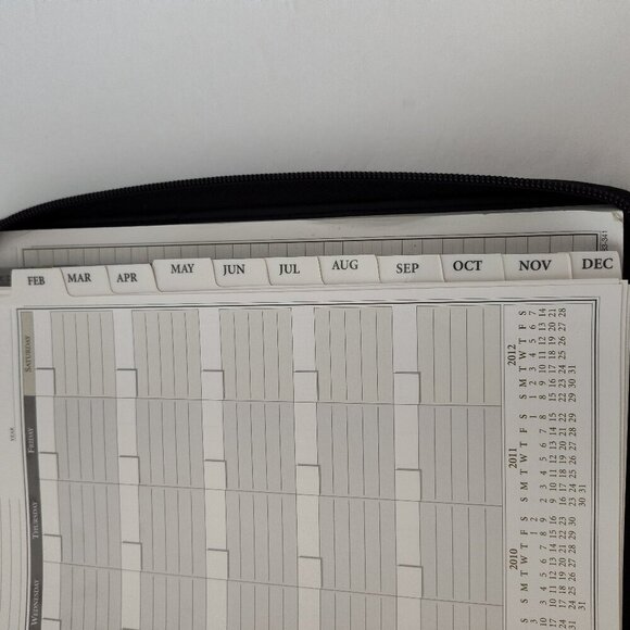 Dayrunner Black Zippered Planner - Picture 12 of 16